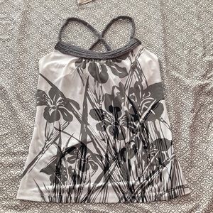 Black and white airy tank top